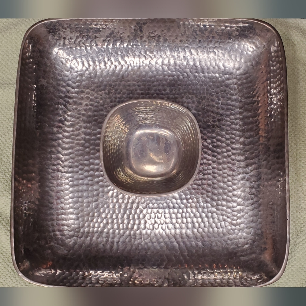 Towle Silversmiths Hammered Chip & Dip Server